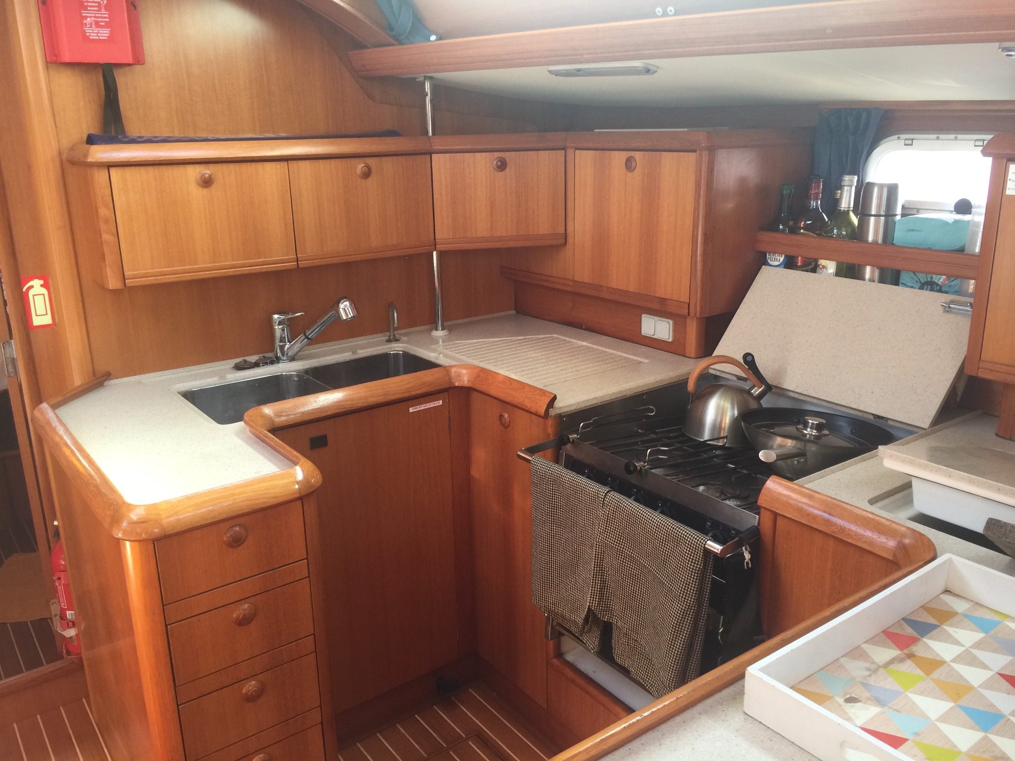 Guest cabin aboard Felicity